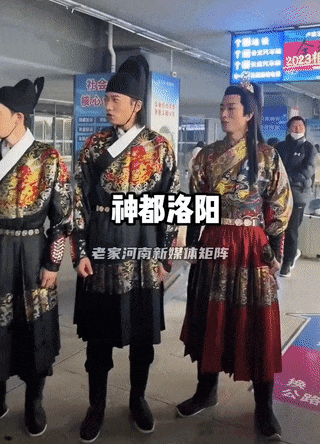 腾讯分分彩：她不装不端的样子太美了，一开年就杀疯